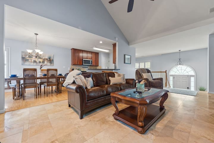 Spacious 3br Near Mall Of Ga & Lake - Flowery Branch, GA