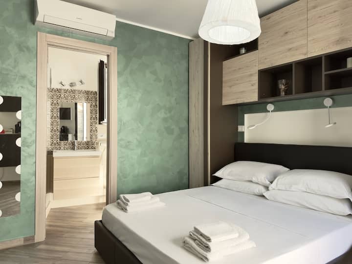 Poet's Rooms - Taormina Centro Studio With Balcony - Taormina