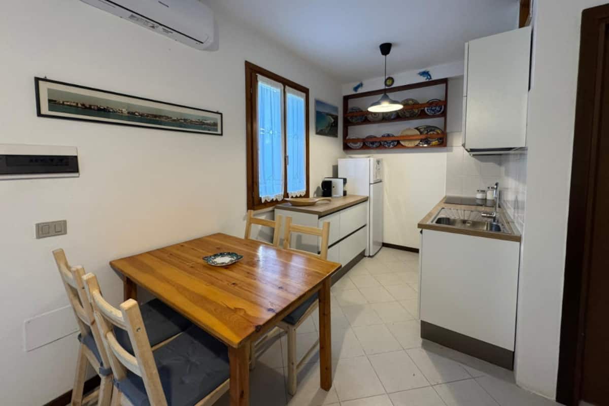 [4 minuti dalla Pelosa] Confortevole Appartamento foto 15