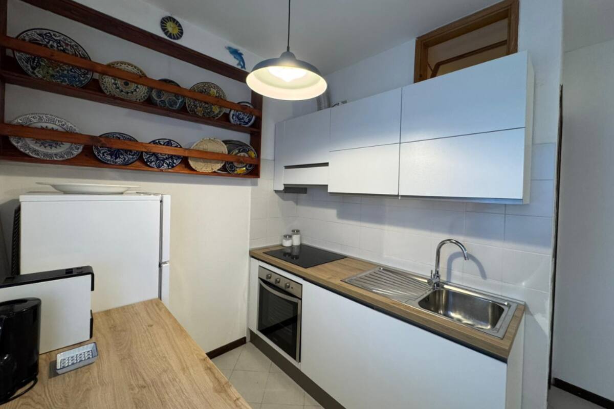 [4 minuti dalla Pelosa] Confortevole Appartamento foto 8