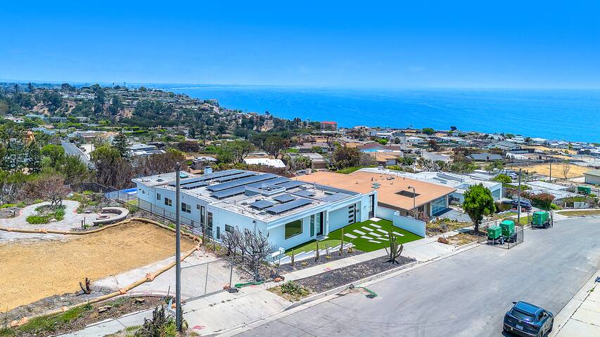 Luxury 3BR Malibu Home w Pool/Panoramic Ocean View gallery image 5