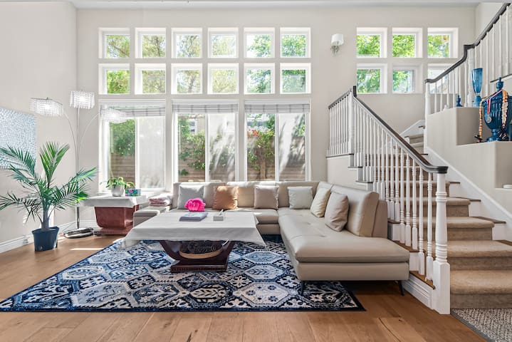 Super Stunning House with Free parking Santa Clara