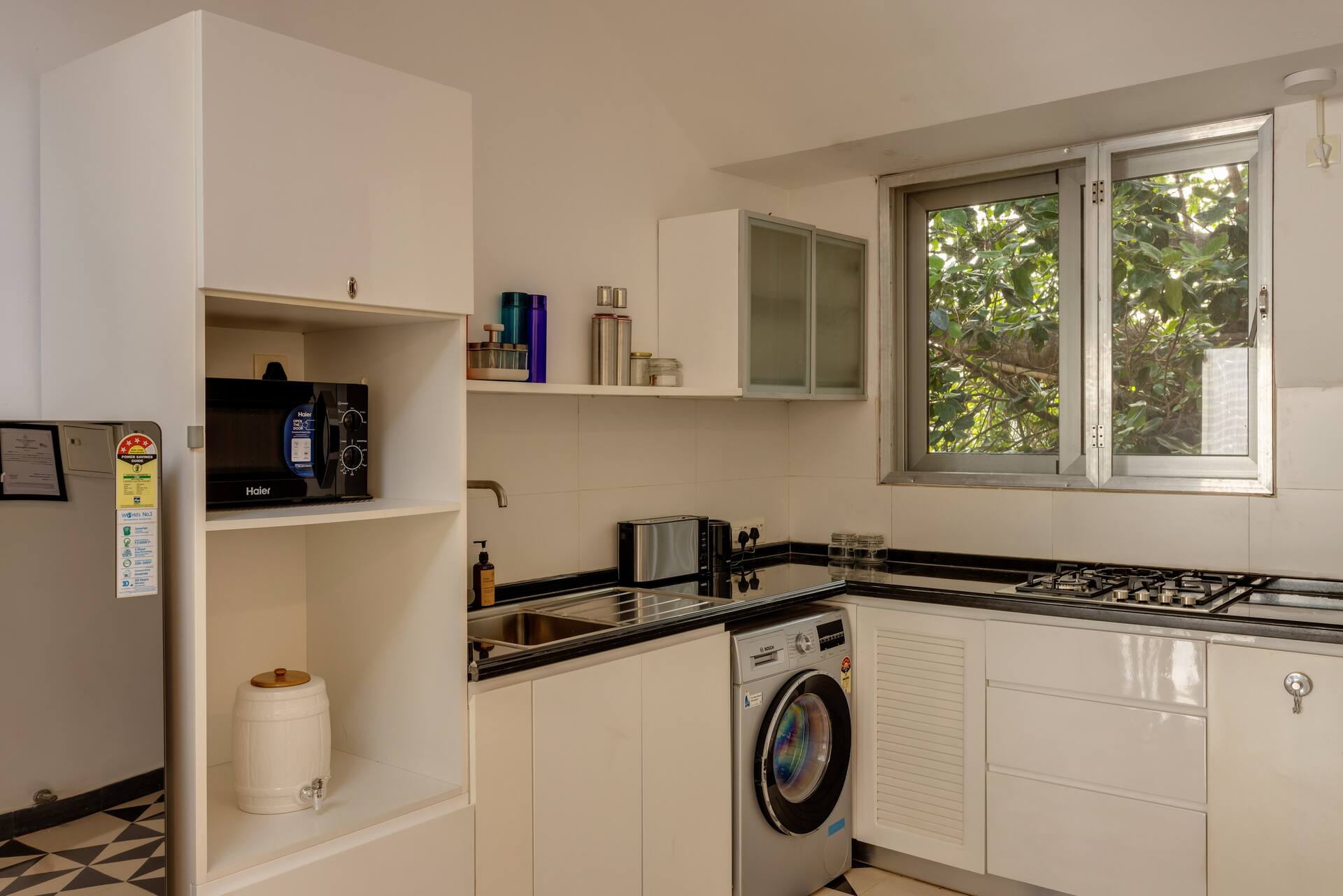 Stylish 2bhk w Rooftop Pool Near Candolim Ea-305 — zdjęcie 5
