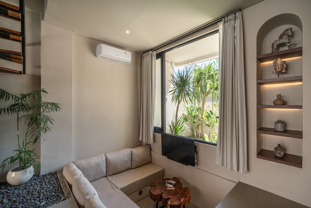 Villa in Bingin Beach · ★4.63 · 2 bedrooms · 2 beds · 2 private baths, Airbnb-Vergleich
