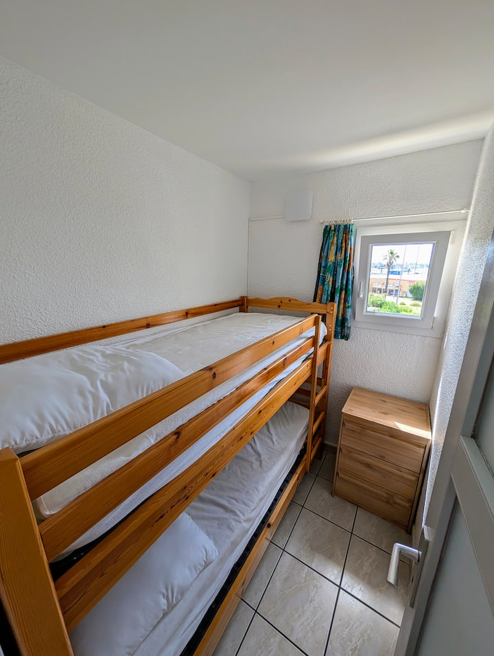 Schlafzimmer 2