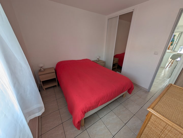Schlafzimmer 1