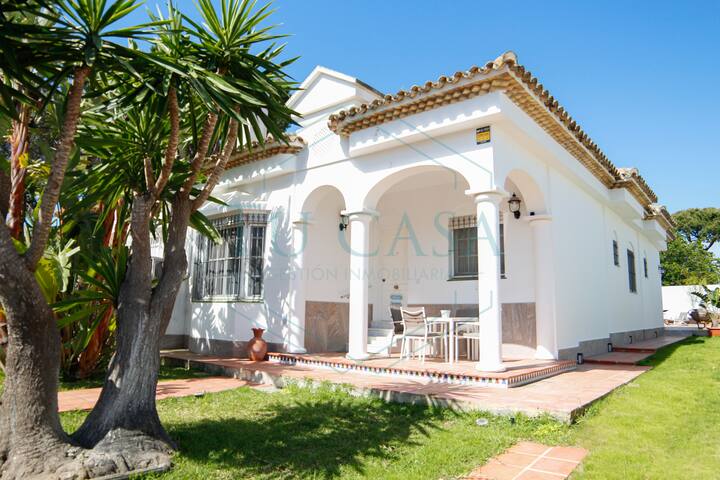 Tu casa en Chiclana managed Airbnb listing 1