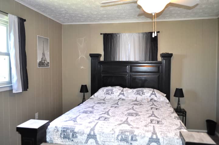 Paris themed bedroom. Queen size bed.