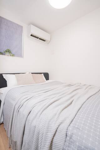 新宿中心地段的静谧温馨之家，徒步到商圈和美食街，走3分钟到车站，3年新筑可停车，采光通风优秀 gallery image 5