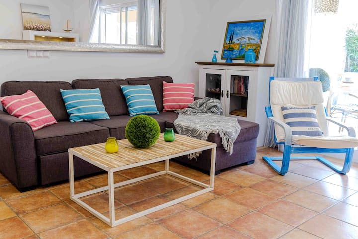 Sunny Duplex W/ Terrace & Pool Near Arenal - Jávea