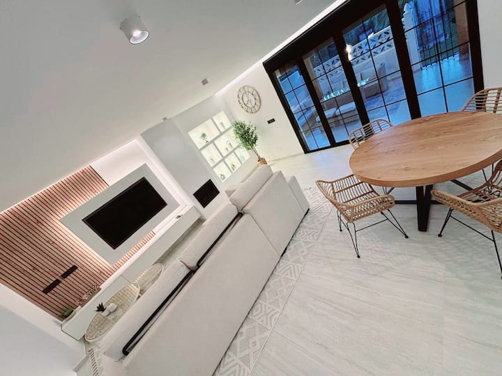 Luxury Edge Seaside Pool Wifi Parking - Estepona