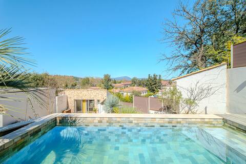 Villa Valeze - Bali pool with Pic-Saint-Loup view