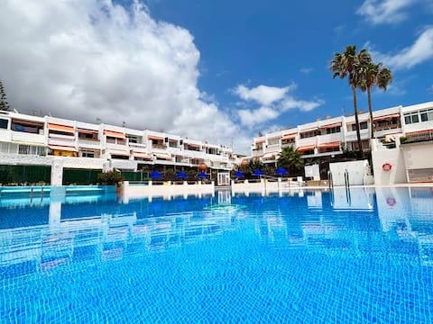 Chaparral Deluxe Pool Oasis