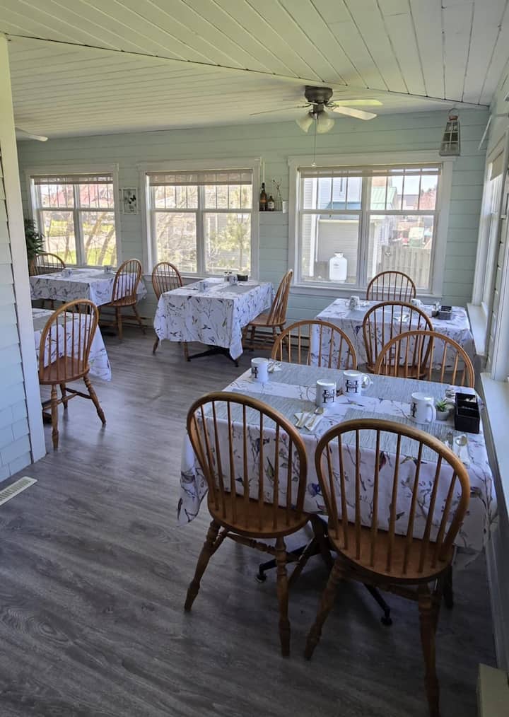 The Home Place Inn - Stella's Room - Summerside