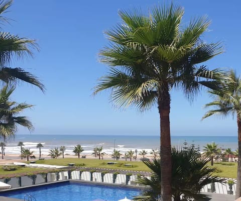 Prestige Appart ocean view (front beach)