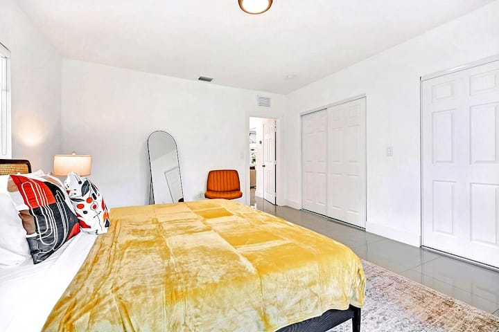 საძინებელი 4