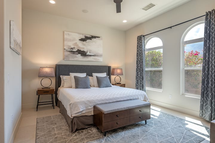 Საძინებელი №3: დიდი საწოლი სააბაზანოთი 