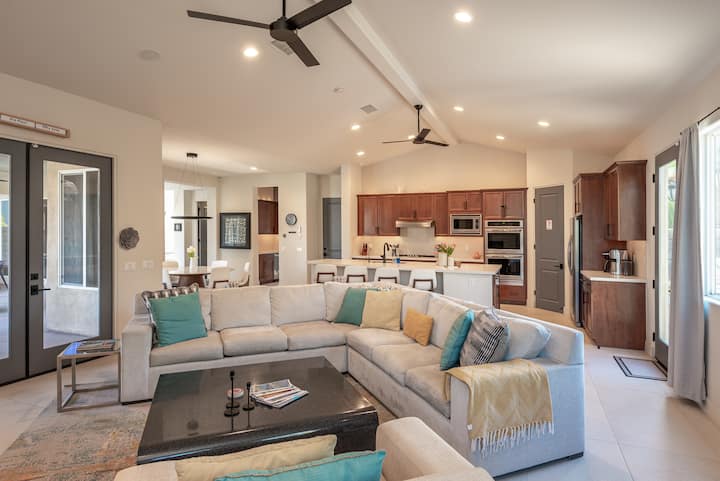 Მისაღები ოთახი 