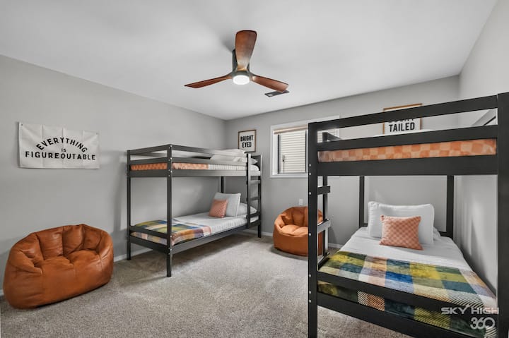 Bedroom 3 with two sets of twin bunk beds! 