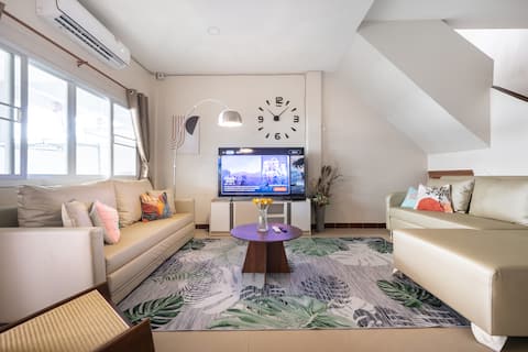 40% off MIQ Home605_Huai Khwang MRT 3BR Nightmarket