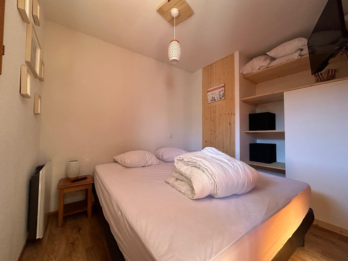 საძინებელი 1