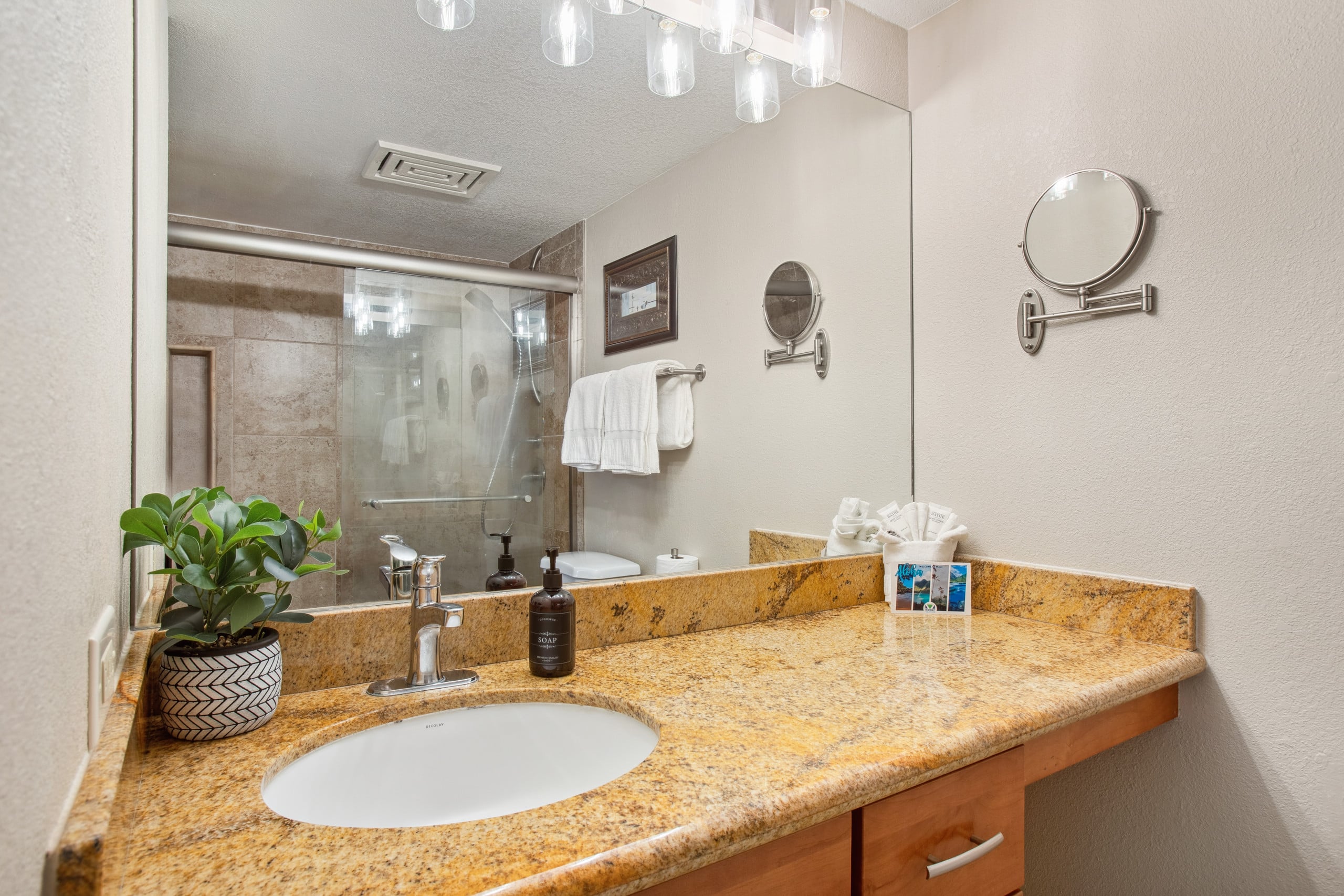 Condo in Kihei · ★5.0 · 1 bedroom · 2 beds · 2 baths - Image 23