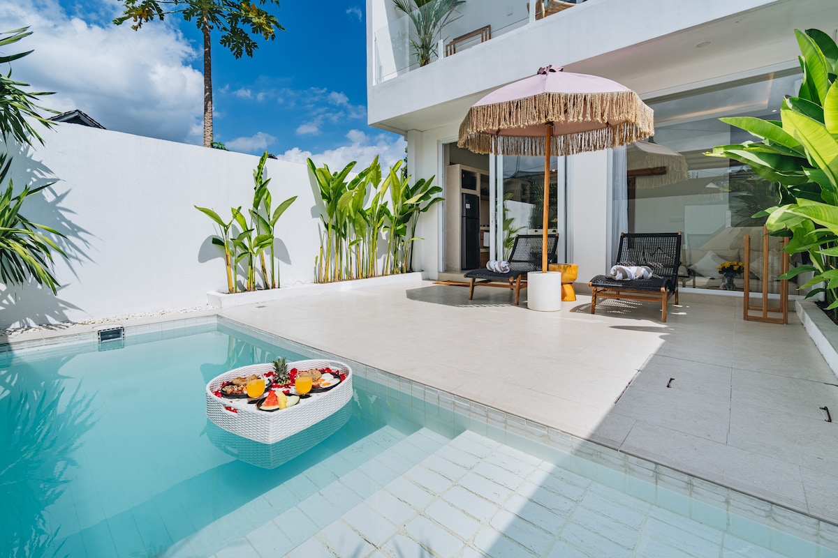 Villa in Canggu · ★4.71 · 2 bedrooms · 2 beds · 2.5 private baths, Airbnb сравним