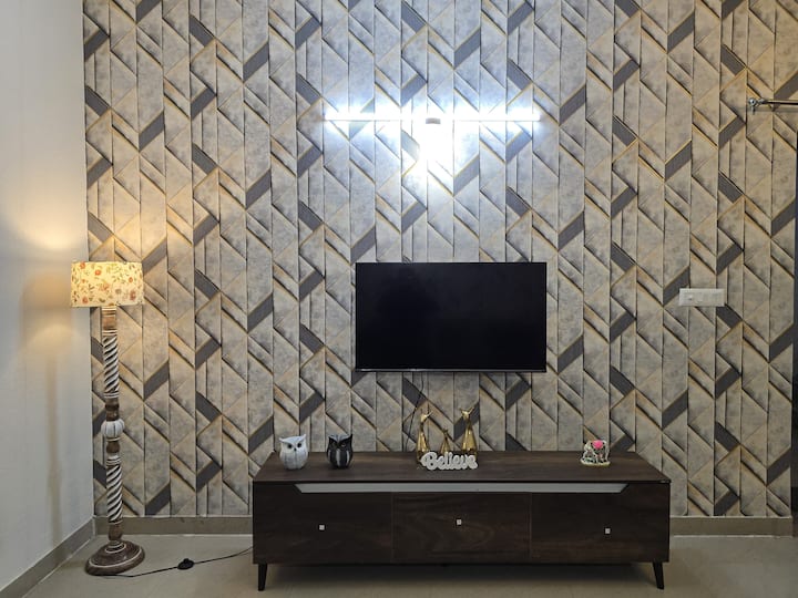 Meera Niwas Luxurious 2bhk  L 10 Mins Prem Mandir - Vrindavan