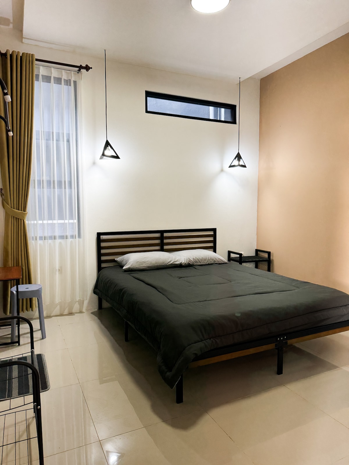 غرفة النوم 2