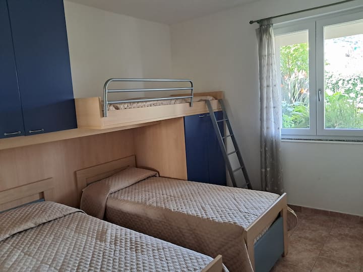 საძინებელი 2