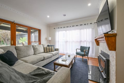 Top performing Airbnb: Amarde Tranquil, Pet friendly in Orange