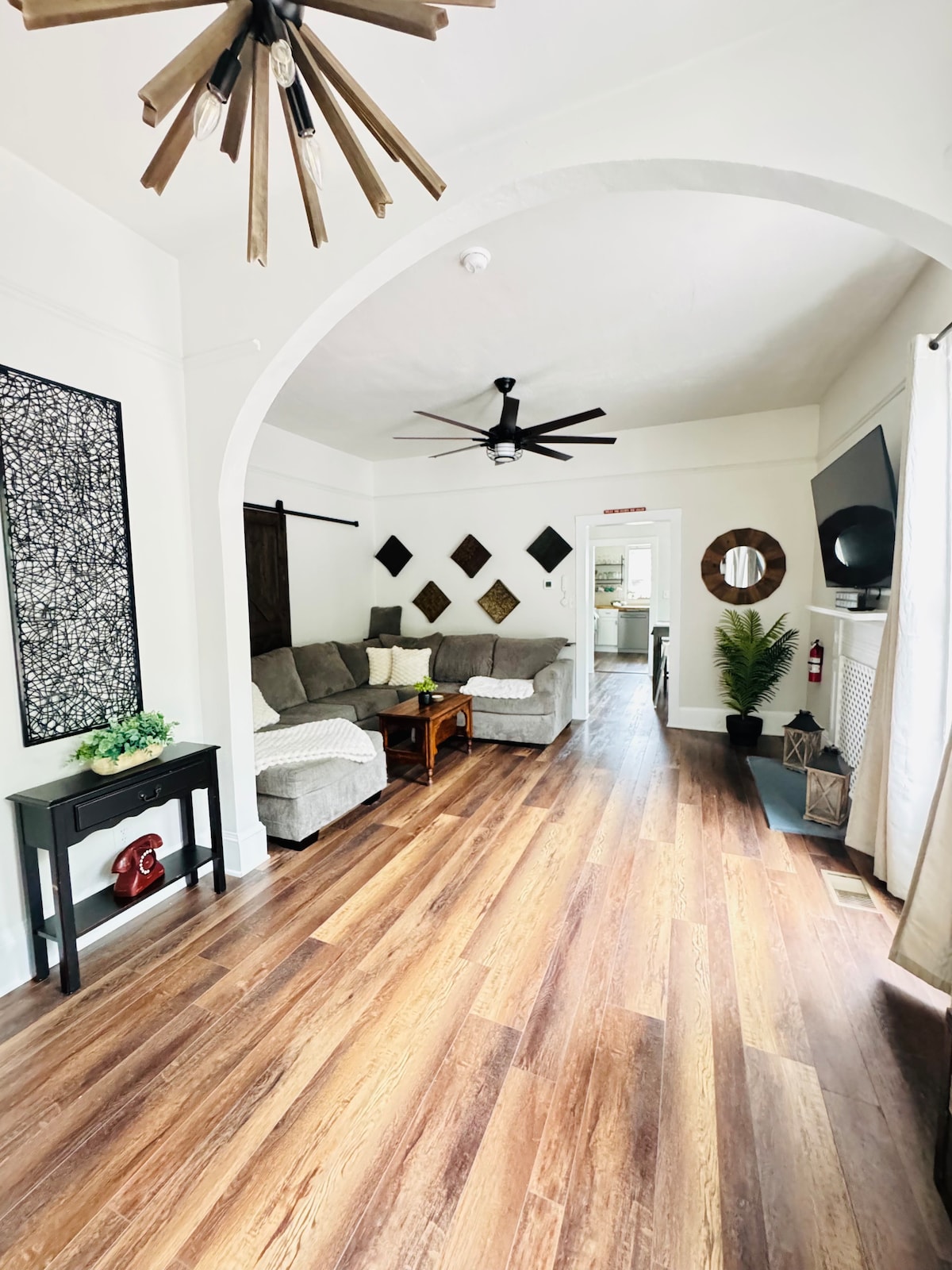Successful Airbnb property: Spacious 5BR Family Home • Venue, Lake & Downtown in Sanford