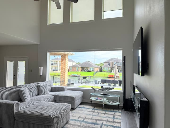 Bright & Peaceful 6br Waterfront Family Retreat - Houston, TX