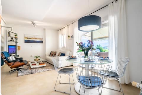 Anuncio de Airbnb popular: Atlantico - Golf and sun holiday en Murcia
