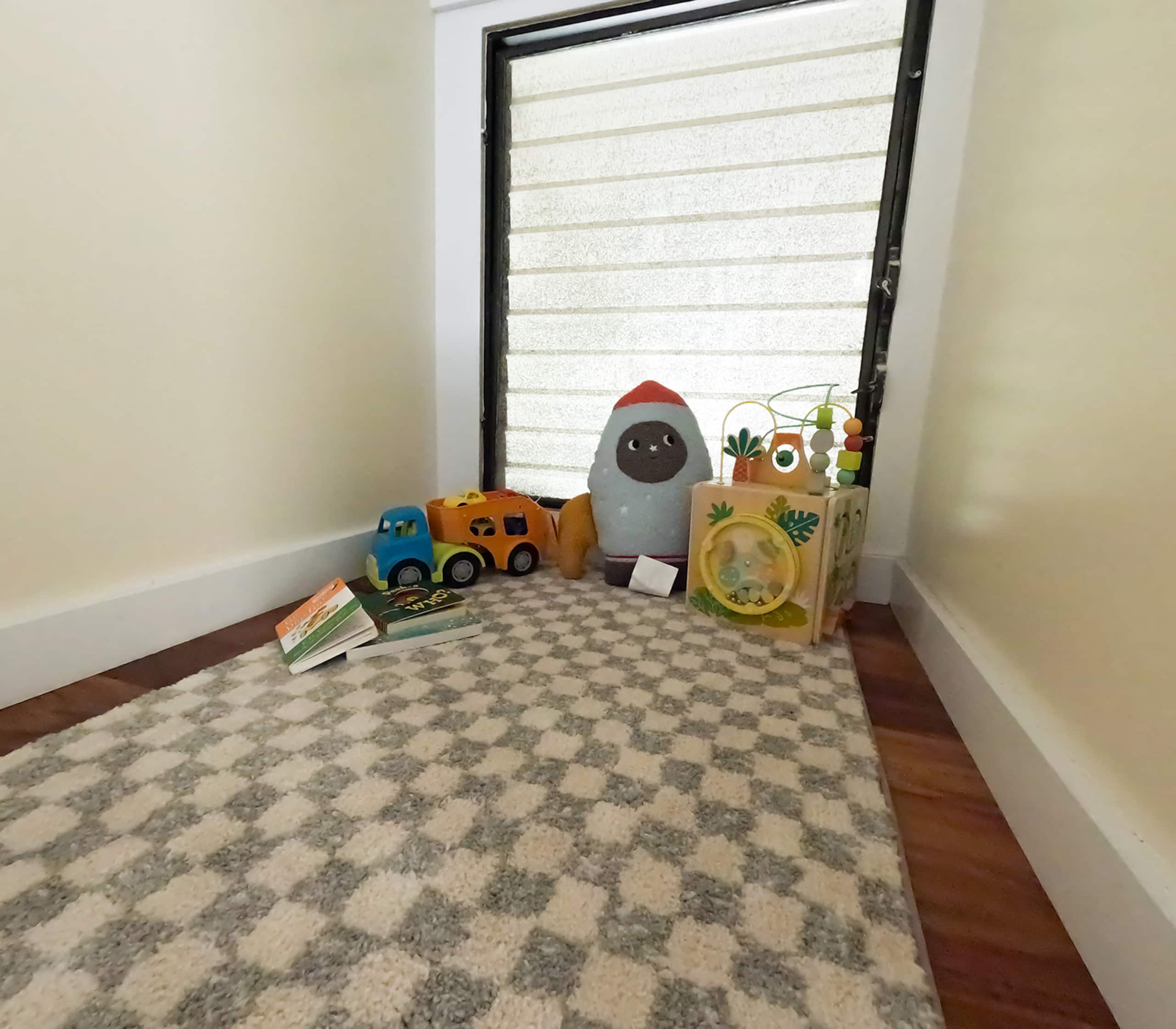 Townhouse in Kahuku · ★5.0 · 1 bedroom · 4 beds · 2.5 private baths - Image 17