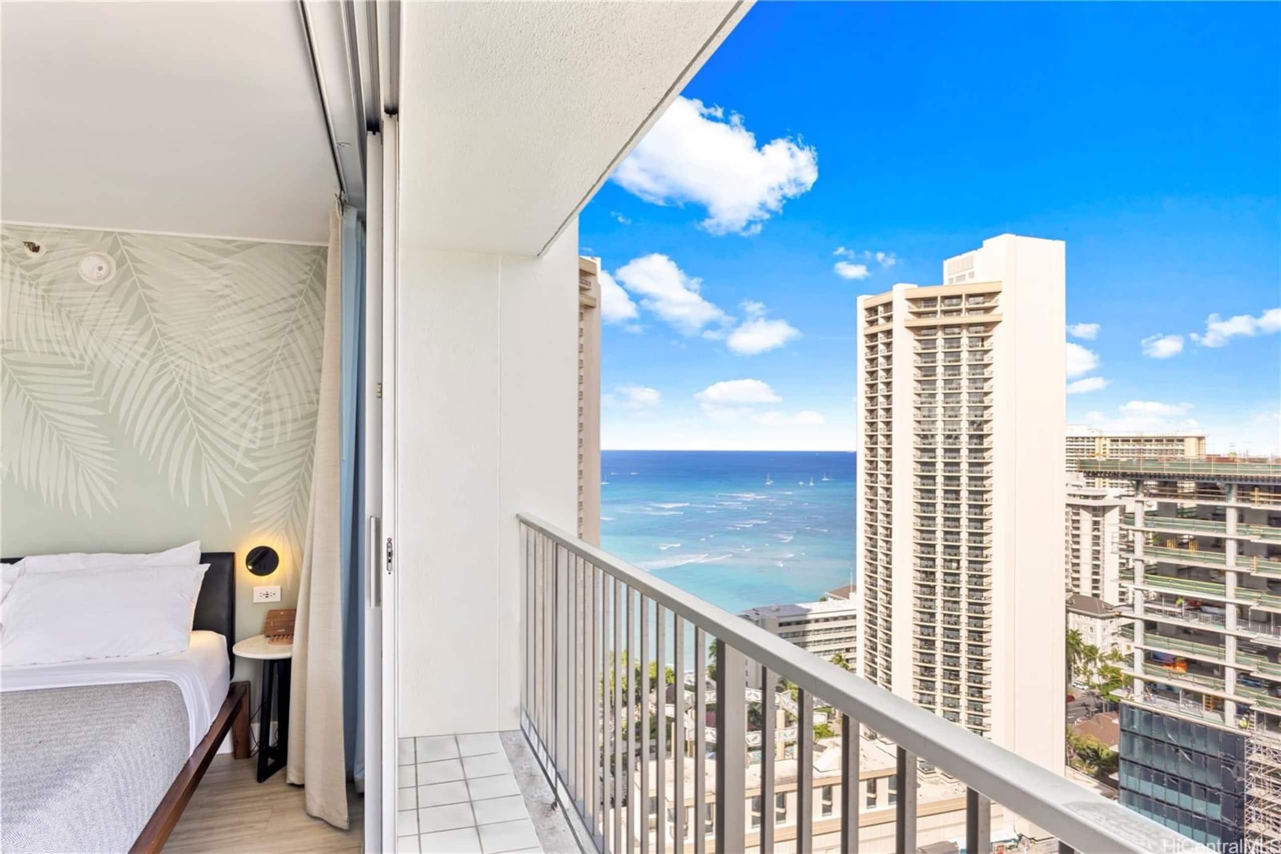 31FL-Upscale Ocean View Studio-2-min Walk to Beach - Image 5