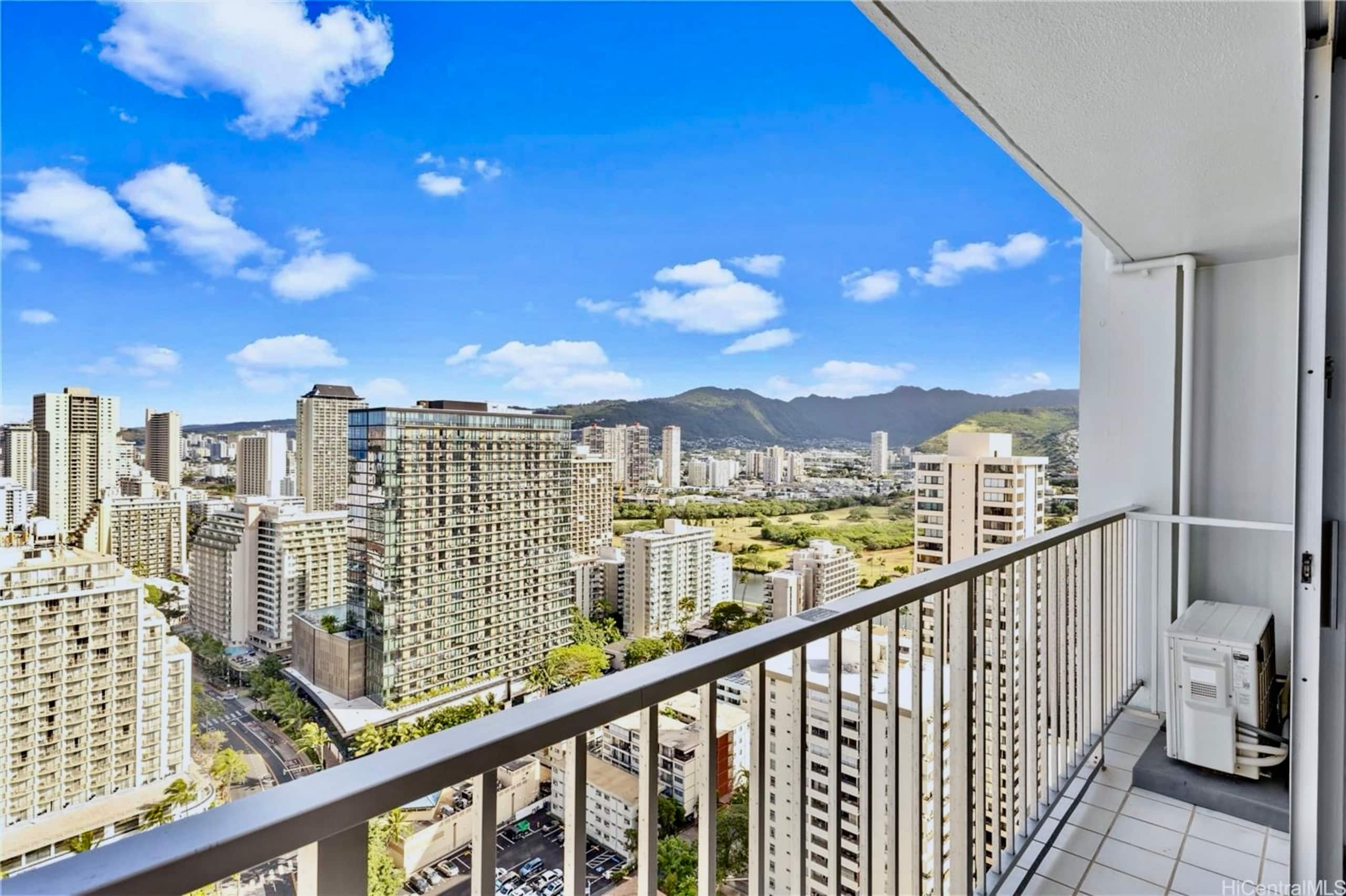 31FL-Upscale Ocean View Studio-2-min Walk to Beach - Image 31