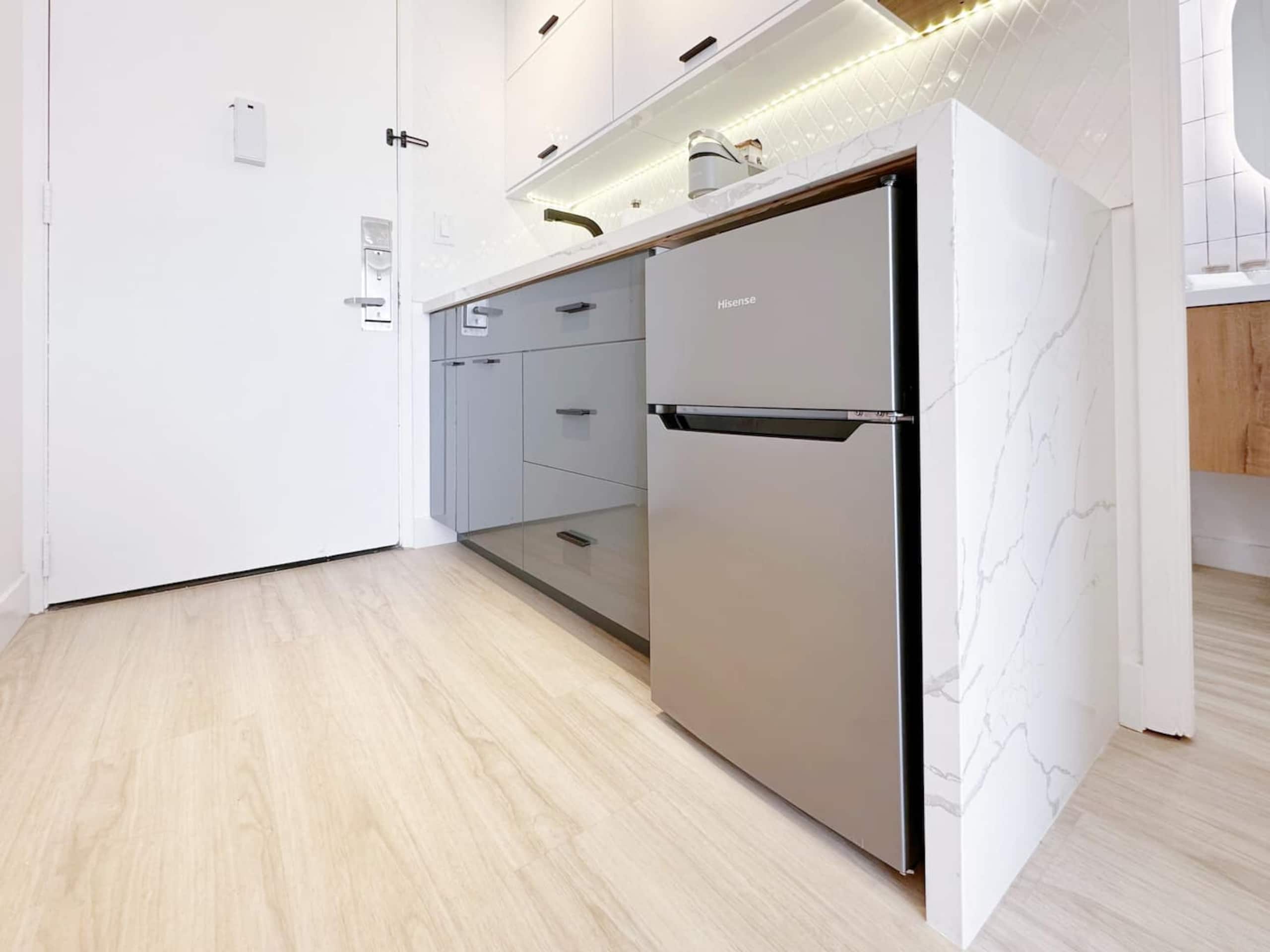 31FL-Upscale Ocean View Studio-2-min Walk to Beach - Image 17