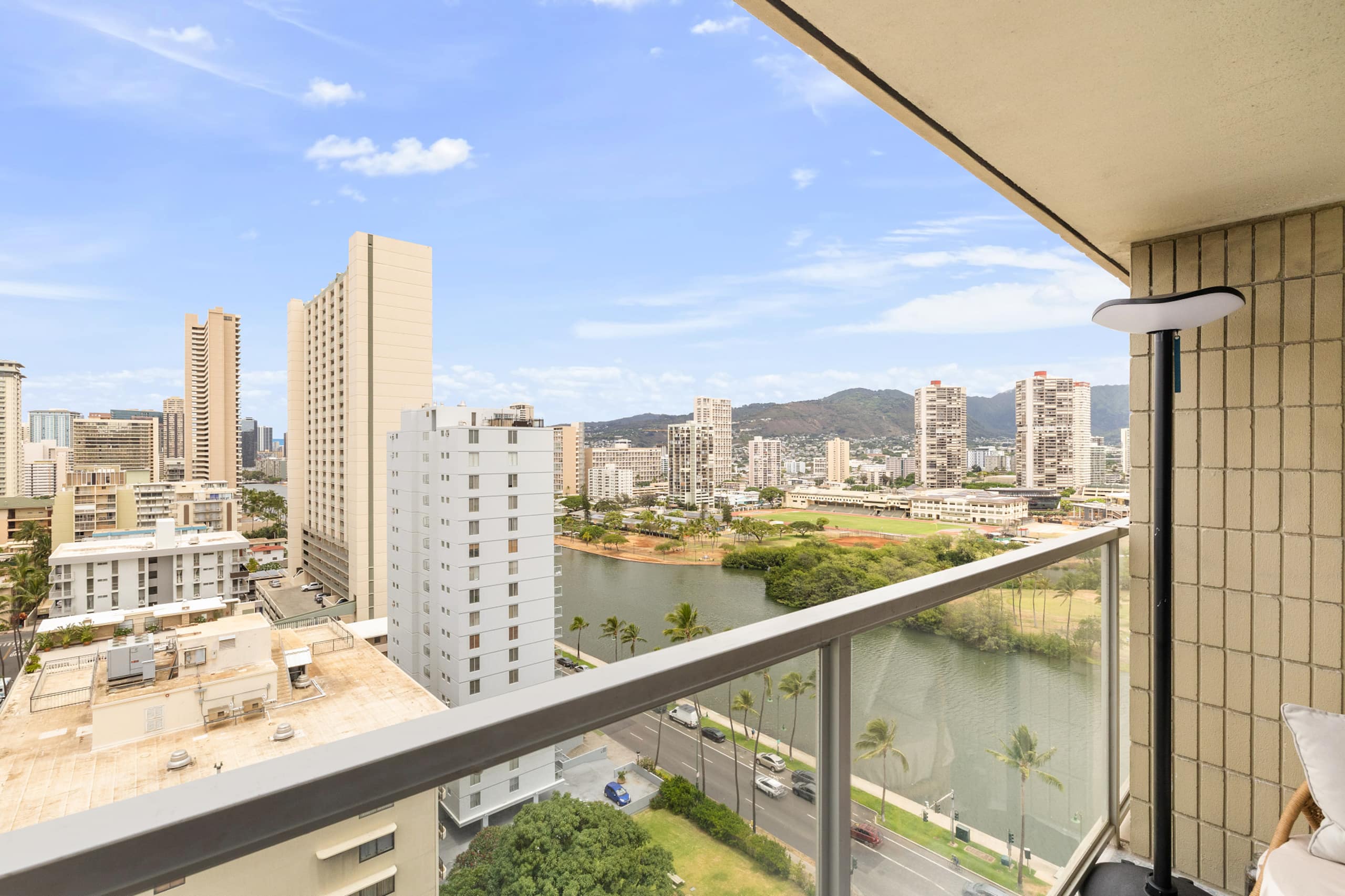 Condo in Honolulu · ★5.0 · 1 bedroom · 4 beds · 1 bath - Image 74