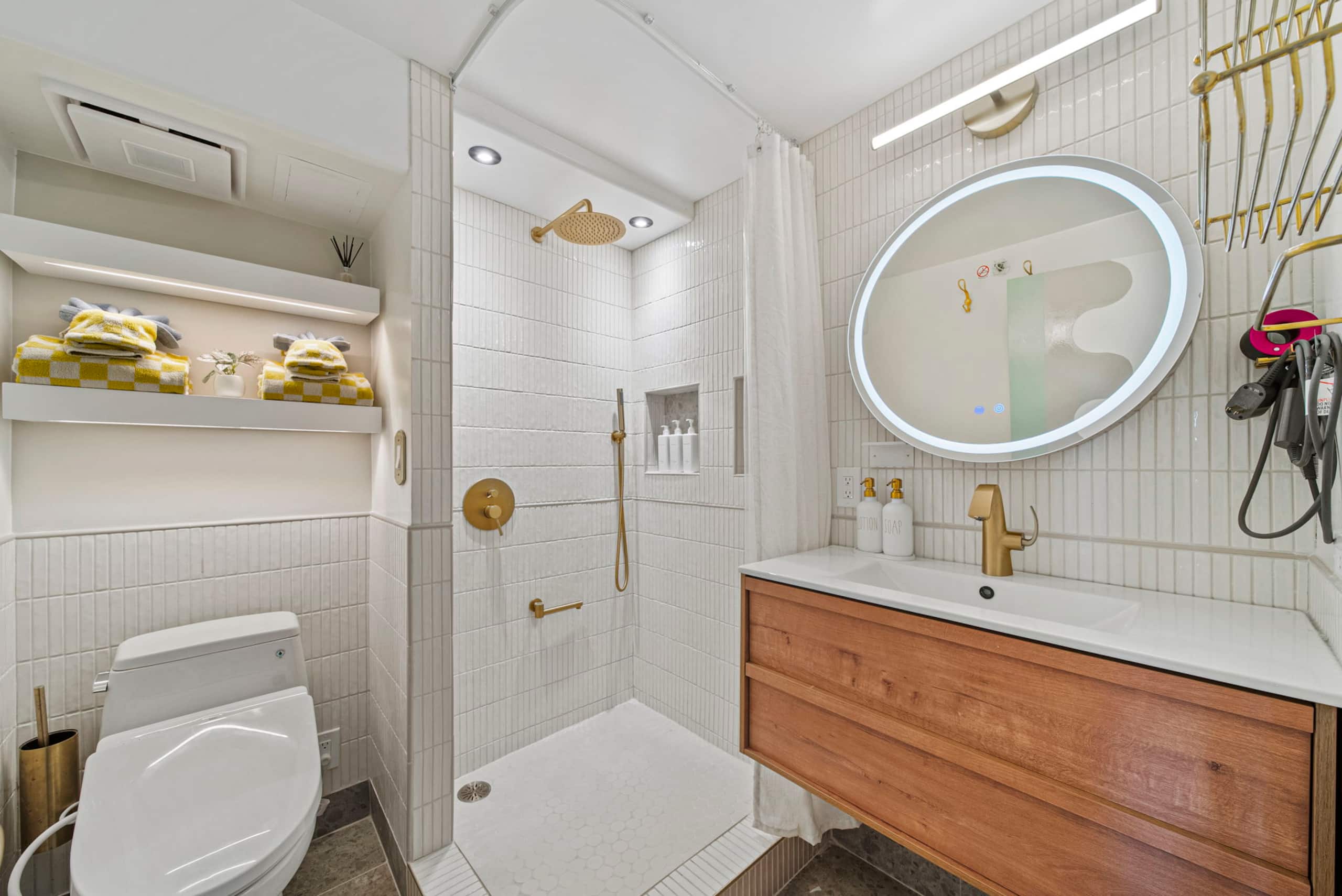 Condo in Honolulu · ★5.0 · 1 bedroom · 4 beds · 1 bath - Image 60