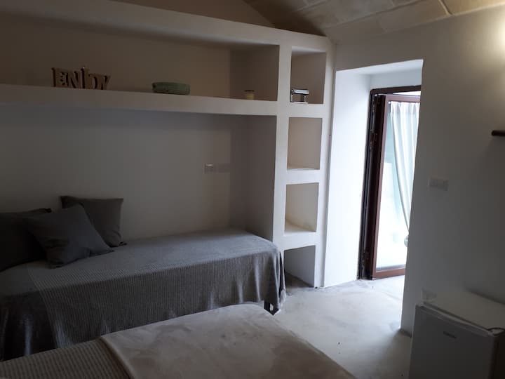 საძინებელი 4