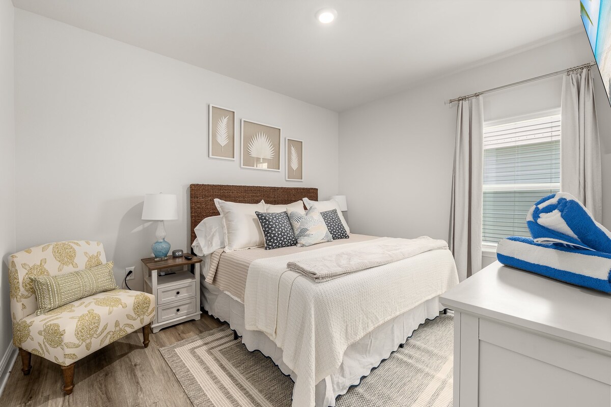 Საძინებელი 3-K საწოლი, ლუქს-კლასის თეთრეული და მაღალი დონის დეკორი. 