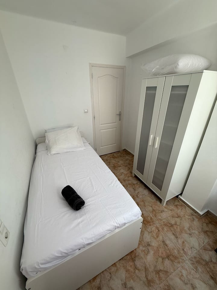 غرفة النوم 2