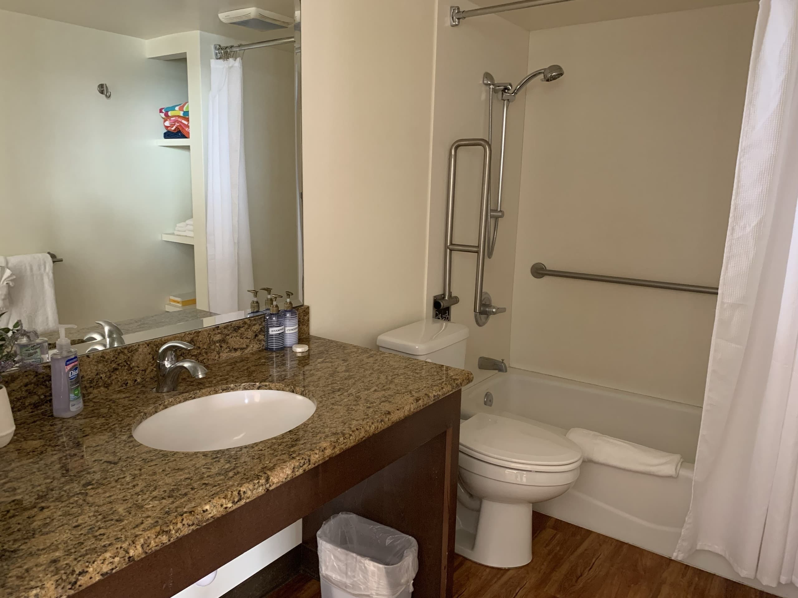 Condo in Honolulu · ★4.76 · 1 bedroom · 1 bed · 1 private bath - Image 22