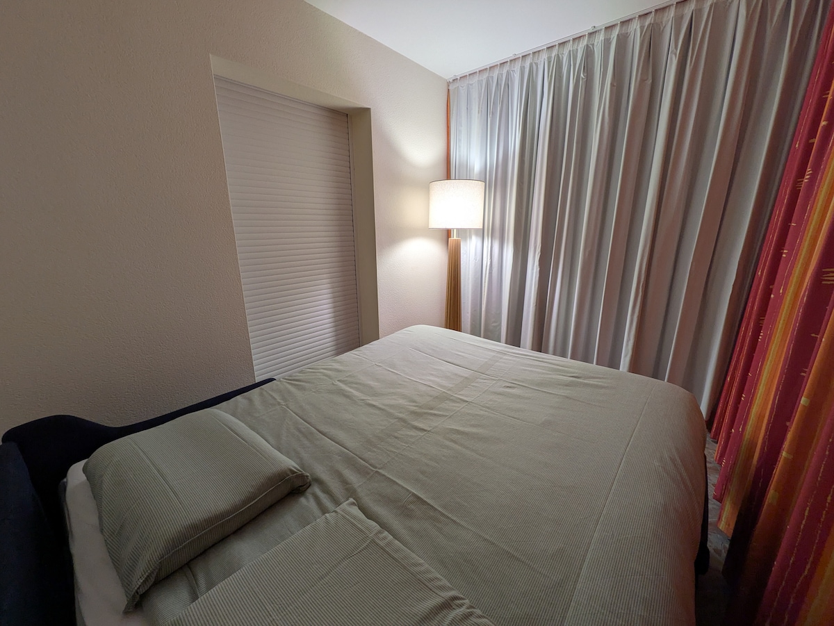 Გასაშლელი დივანი ვერანდაზე