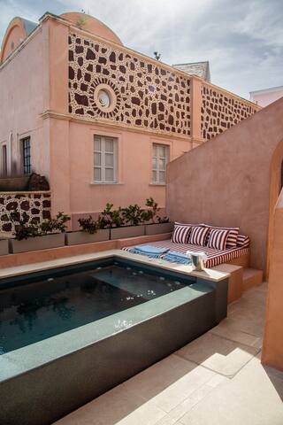 Villa Oro – 3BDR Heritage Suites with Jacuzzi gallery image 3