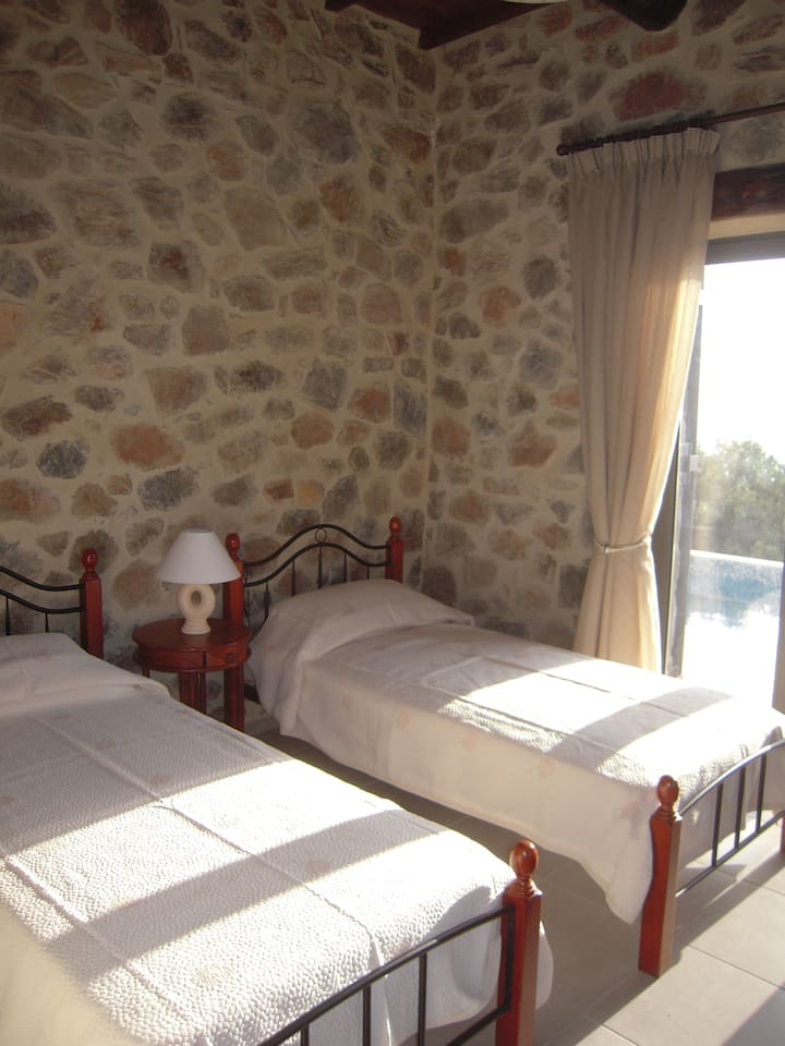 Dhomë gjumi 2