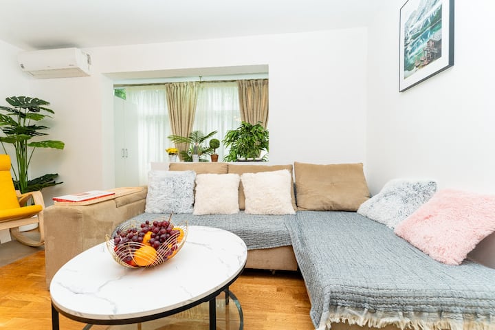 Central Green Apartment 3bd - Free Private Parking - Timișoara