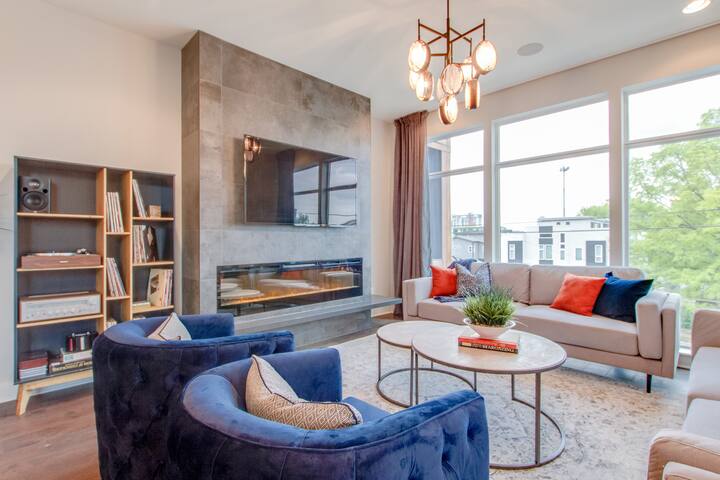 The Augustine! | Views, Home Gym, Walk to Gulch gallery image 2