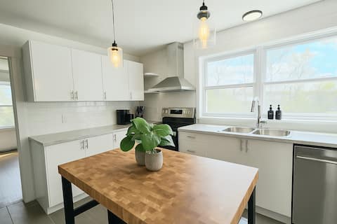 Spacious 4BR Home w/ Backyard – Family Friendly!